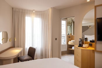 Prestige Room - Eiffel Tower view