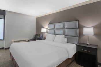 Standard Room, 1 King Bed, Non Smoking, Refrigerator & Microwave