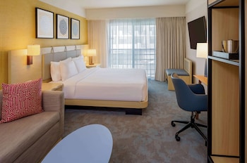 Room, 1 King Bed, Bathtub (Mobility)