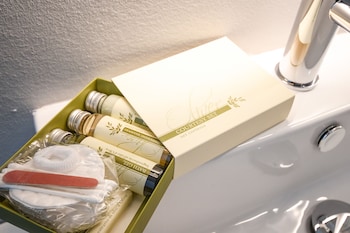 Suite, Jetted Tub, Lake View