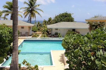 Cottage, 1 King Bed, Partial Ocean View