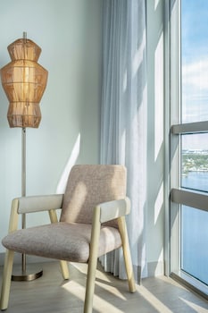 Deluxe Room, 2 Queen Beds, High Floor, Bay View