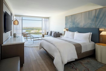 Deluxe Room, 1 King Bed with Sofa bed