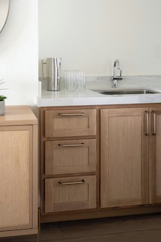 Newly Renovated Suite, 1 Bedroom