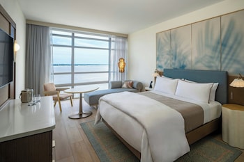 Deluxe Room, 1 King Bed