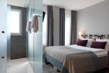 Standard Double Room (Small)