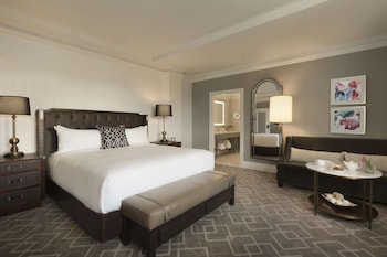 Room, 1 King Bed, Non Smoking (Fairmont Gold King)