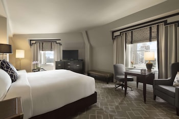 Room, 1 King Bed, Non Smoking (Fairmont Gold King)