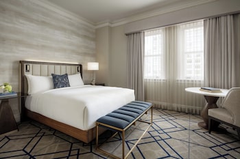 Room, 1 Queen Bed, Non Smoking, City View (Fairmont)