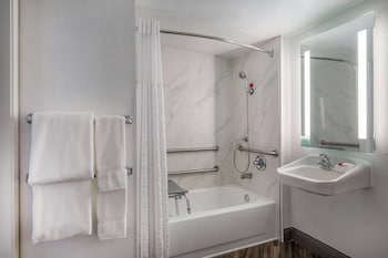 Room, 2 Double Beds, Accessible, Non Smoking (Mobility Accessible)