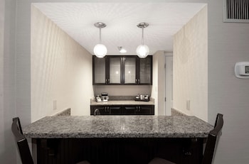 Suite, 1 King Bed