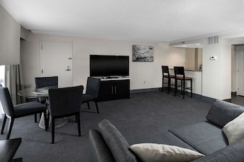 Suite, 1 King Bed