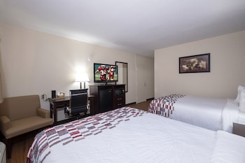 Deluxe Room, 2 Queen Beds, Accessible (Roll-In Shower, Smoke Free)