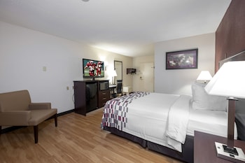 Deluxe Room, 1 Queen Bed (Smoke Free)