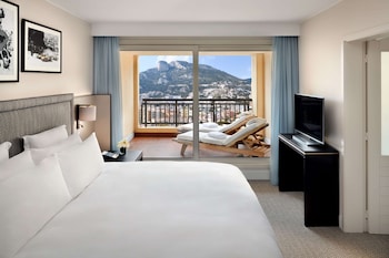 Suite, 1 King Bed (Columbus)