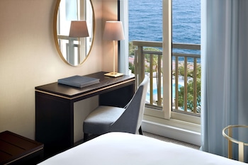 Room, 1 Queen Bed (Riviera)