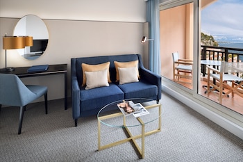 Suite, 1 King Bed (Riviera)