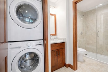 Presidential King Shower Only