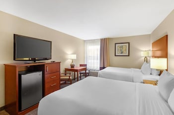 Standard Room, 2 Queen Beds, Non Smoking (No Pets)