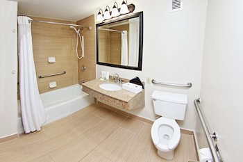 Standard Room, 1 Queen Bed, Accessible Bathtub