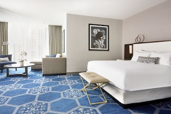 Deluxe Room, 1 King Bed