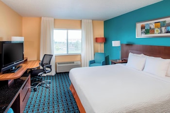 Room, 1 King Bed, Hearing Accessible (Transfer Shower)
