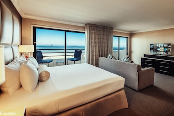 Room, 1 King Bed with Sofa bed, Balcony, Oceanfront (Huntington Tower)