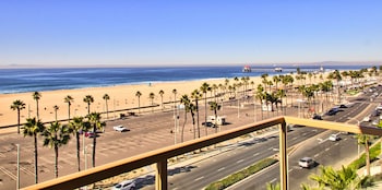 Premium Suite, 1 King Bed, Balcony, Oceanfront
