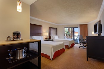 Room, 2 Queen Beds, Balcony, Resort View (Huntington Tower)