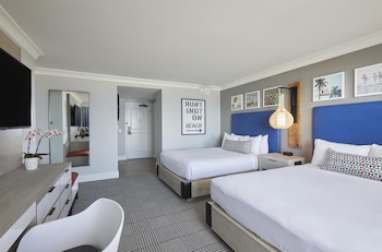 Room, 2 Queen Beds, Balcony, Partial Ocean View (Huntington Tower)