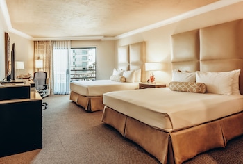 Room, 2 Queen Beds, Balcony, Partial Ocean View (Huntington Tower)
