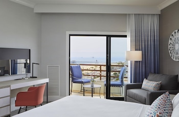 Room, 2 Queen Beds, Balcony, Ocean View
