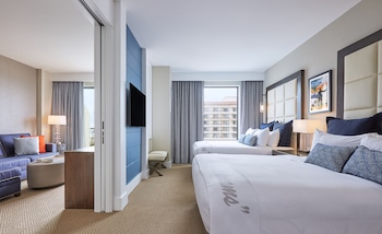Premium Suite, Multiple Beds, Balcony, Ocean View (Twin Dolphin Tower)