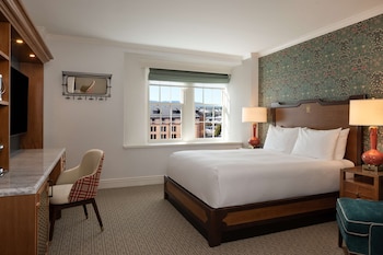 Junior Suite, 1 Queen Bed