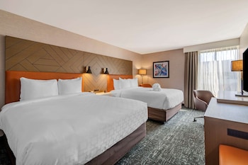 Room, 2 Queen Beds, Accessible Bathtub, Non Smoking