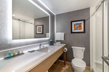 Standard Room, 2 Queen Beds, Bathtub, Non Smoking