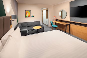 Premium Room, 1 Queen Bed with Sofa bed (Minibar)