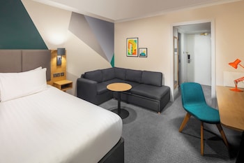 Premium Room, 1 Queen Bed with Sofa bed (Minibar)