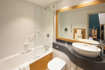 Suite, 1 Queen Bed (Minibar)