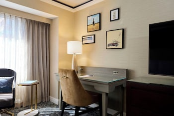 Club Room, 1 King Bed