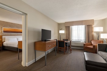 Suite, 1 King Bed, Jetted Tub