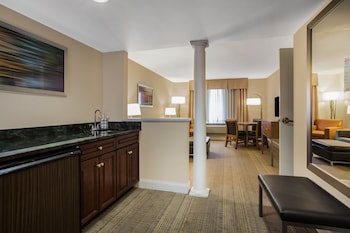 Suite, 1 King Bed