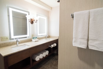 Standard Room, 2 Double Beds, Non Smoking