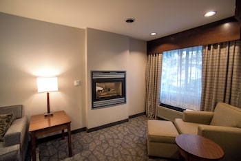 Superior Room, 2 Queen Beds, Kitchen