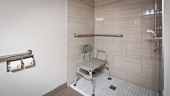 Standard Room, 1 King Bed, Accessible, Non Smoking