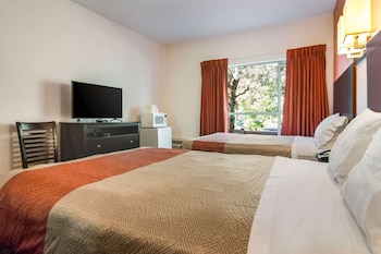 Deluxe Suite, Multiple Beds, Non Smoking, Hot Tub