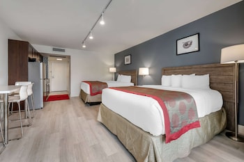 Deluxe Room, 2 Queen Beds, Non Smoking, City View