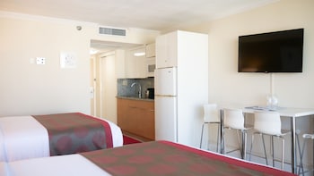 Deluxe Room, 2 Queen Beds, Non Smoking, City View