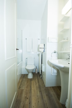 Standard Twin Room, 2 Twin Beds, Refrigerator, City View