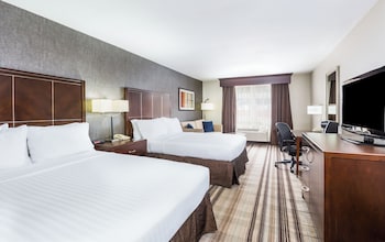 Standard Room, 2 Queen Beds, Accessible (Communications, Mobil, Roll-In Shower)